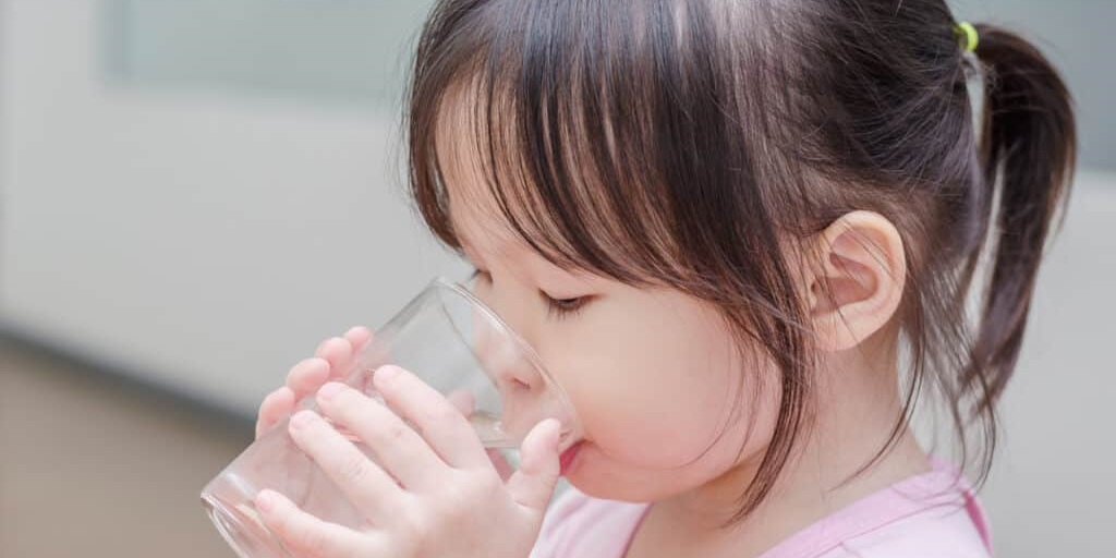 Làm thế nào để giúp trẻ tăng sức đề kháng khi đi học?