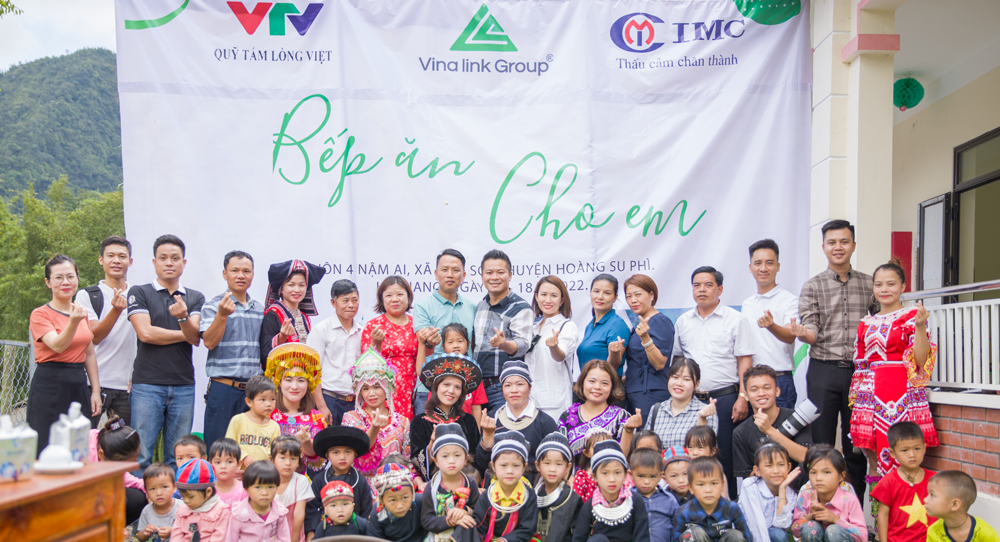 VINALINK GROUP CÙNG VTV QUỸ TẤM LÒNG VIỆT TRAO TẶNG BẾP ĂN CHO CÁC EM NHỎ TẠI HÀ GIANG