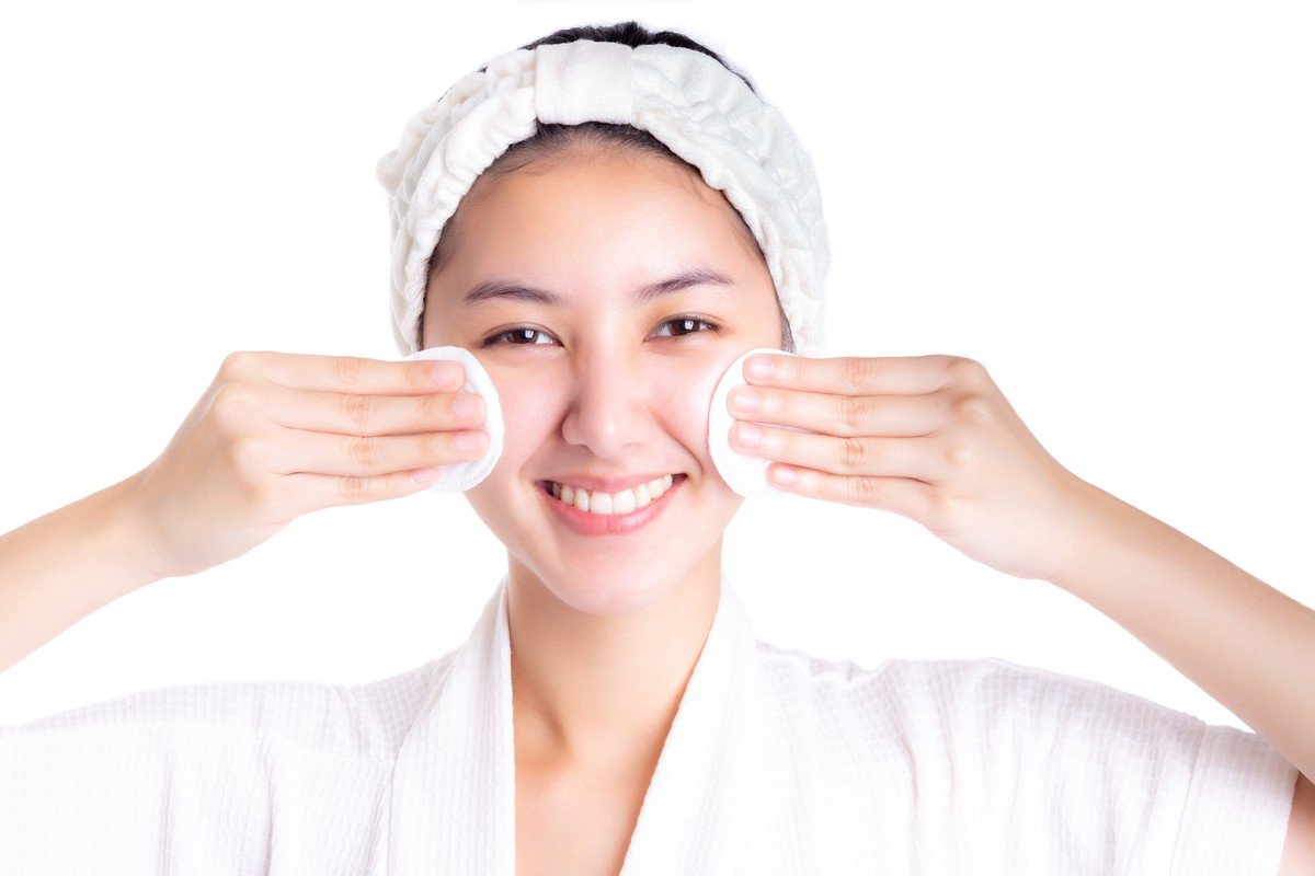 Toner (nước hoa hồng) là gì? Liệu có thực sự cần thiết trong chu trình CÔNG  TY CỔ PHẦN TẬP ĐOÀN LIÊN KẾT VIỆT NAM - VINALINK GROUP