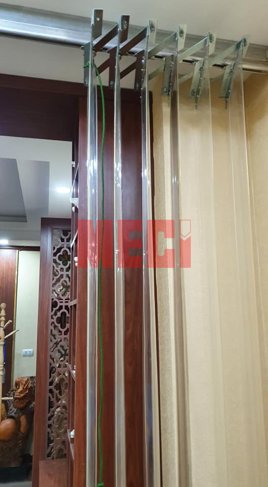 Lắp đặt rèm nhựa PVC kéo xếp gấp không chỉ giúp tiết kiệm không gian, mà còn tạo được cảm giác rộng rãi và đẹp mắt. Hãy xem hình ảnh để tìm hiểu của hàng loạt sản phẩm đa dạng về màu sắc, kiểu dáng và chất liệu.