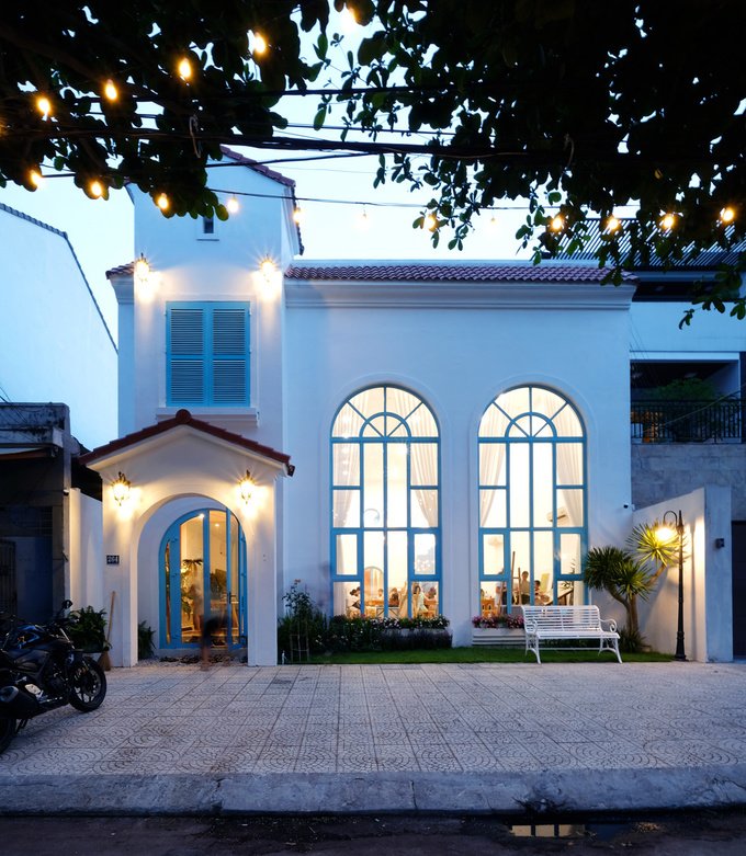 Ngôi nhà giống lâu đài nhỏ giữa phố Đà Nẵng