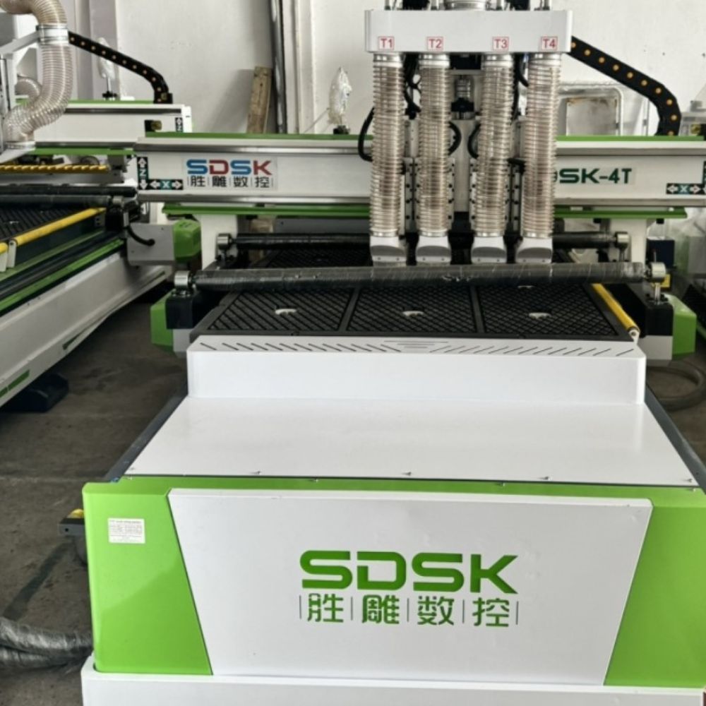 Máy CNC Cắt Gỗ Nội Thất - Thay Dao Tự Động SDSK - ONLINE STORE