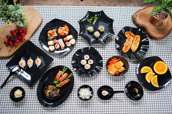 Bát đĩa Nhật Bản