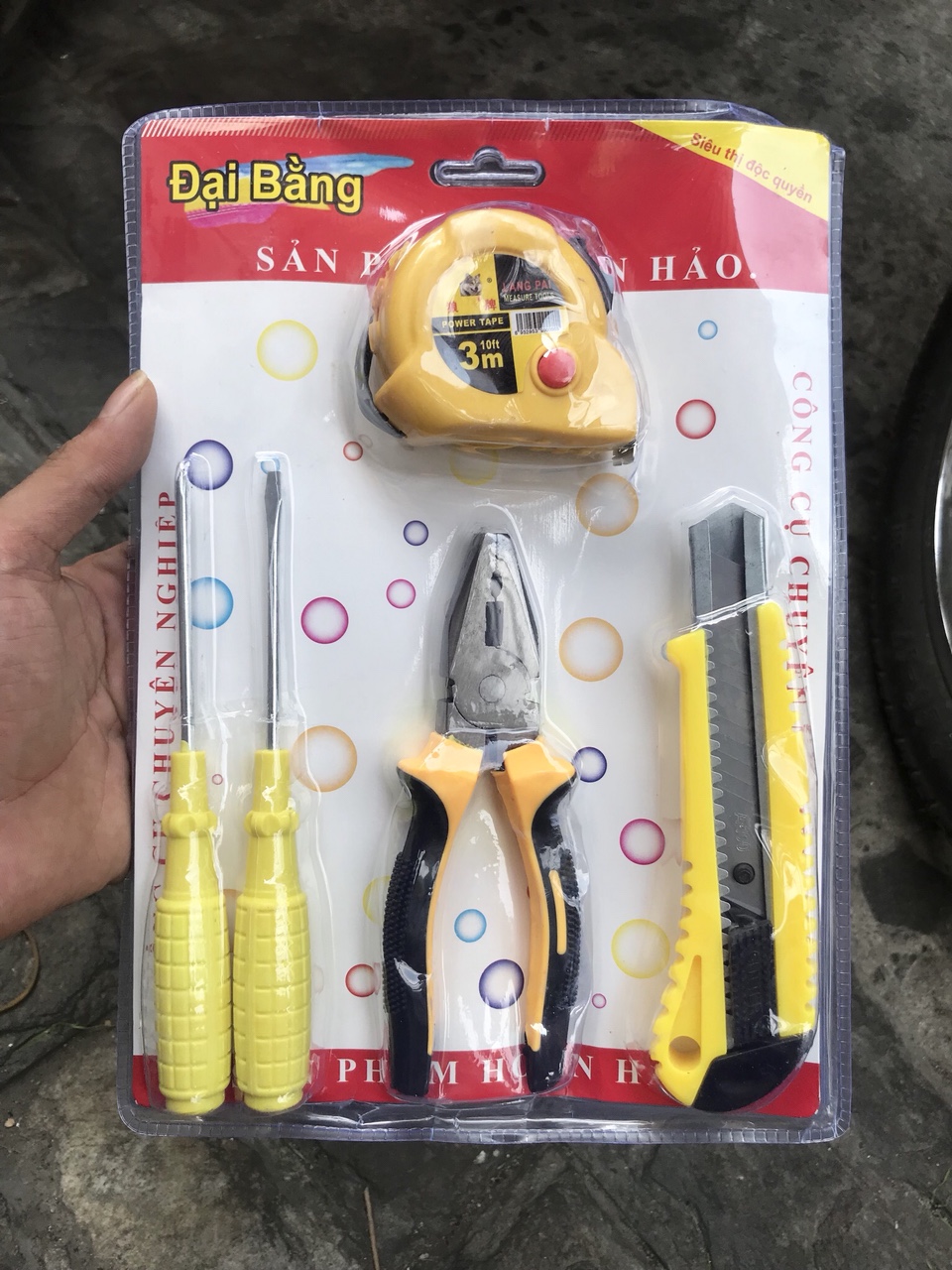 Bộ đồ nghề 5 món vít kiềm dao thước Đại Bằng - km3 giá sỉ và lẻ rẻ nhất Bộ đồ nghề 5 món vít kiềm dao thước Đại Bằng - km3 giá sỉ và lẻ rẻ nhất