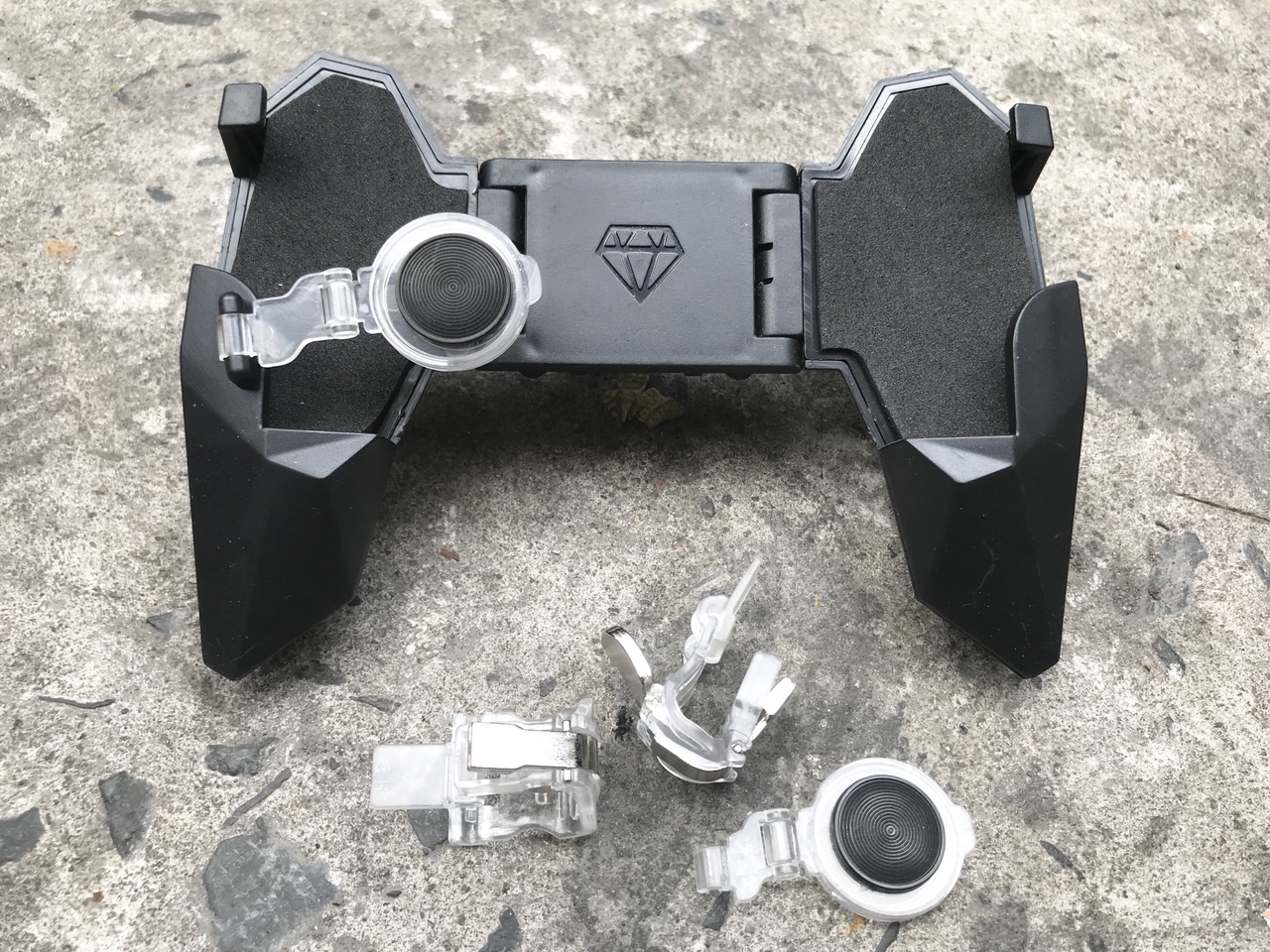 Gamepad kim cương 3 in 1 có giá đỡ kèm 2 nút bấm PUBG đa năng - lh4 giá sỉ và lẻ rẻ nhất Gamepad kim cương 3 in 1 có giá đỡ kèm 2 nút bấm PUBG đa năng - lh4 giá sỉ và lẻ rẻ nhất
