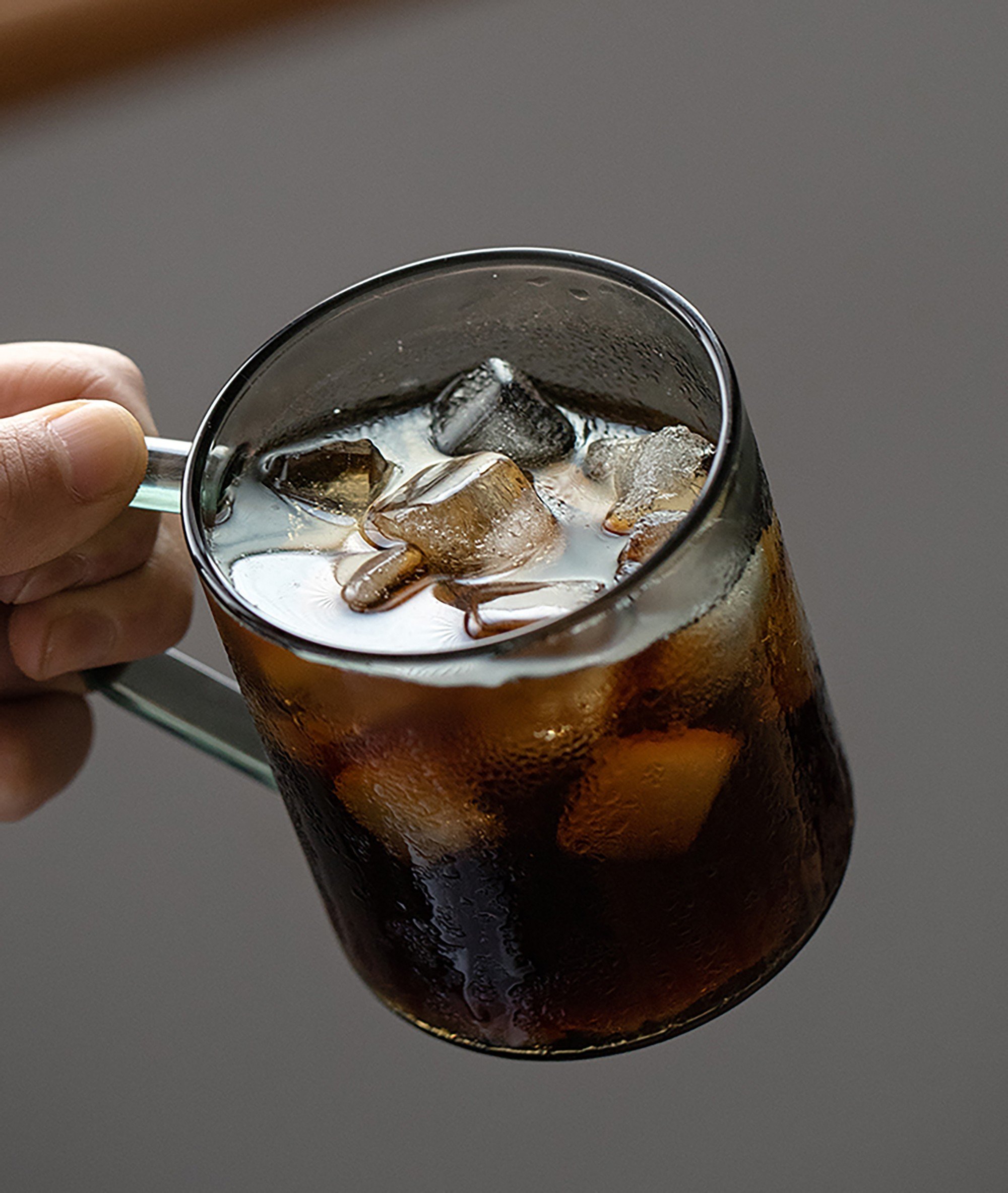 Nhiệt độ nước pha cà phê bao nhiêu là chuẩn? Chọn ấm rót cổ ngỗng