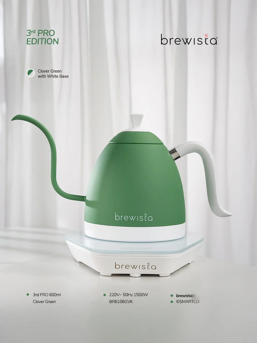 Ấm đun rót cà phê Brewista Artisan 600ml Clover Green nhìn từ mặt trước