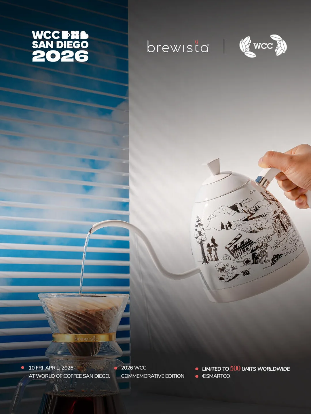 Rót nước từ ấm Brewista WCC San Diego 2026 vào phễu pour over