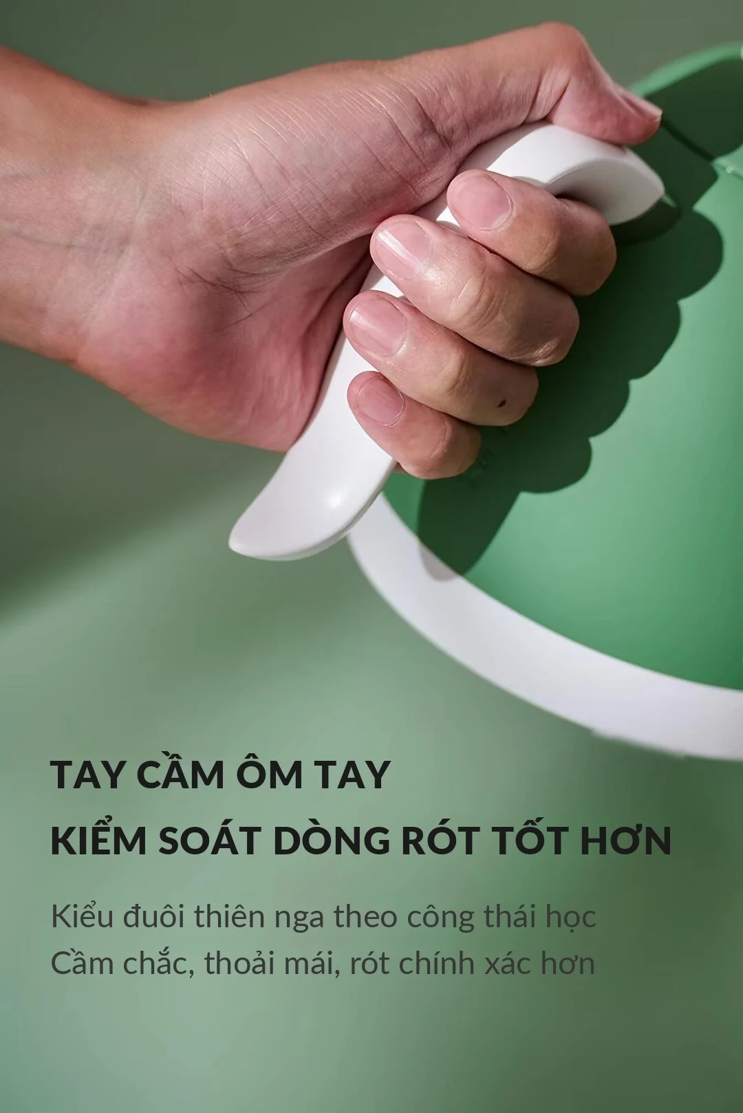 Tay cầm đuôi thiên nga giúp kiểm soát dòng rót của ấm Brewista Artisan
