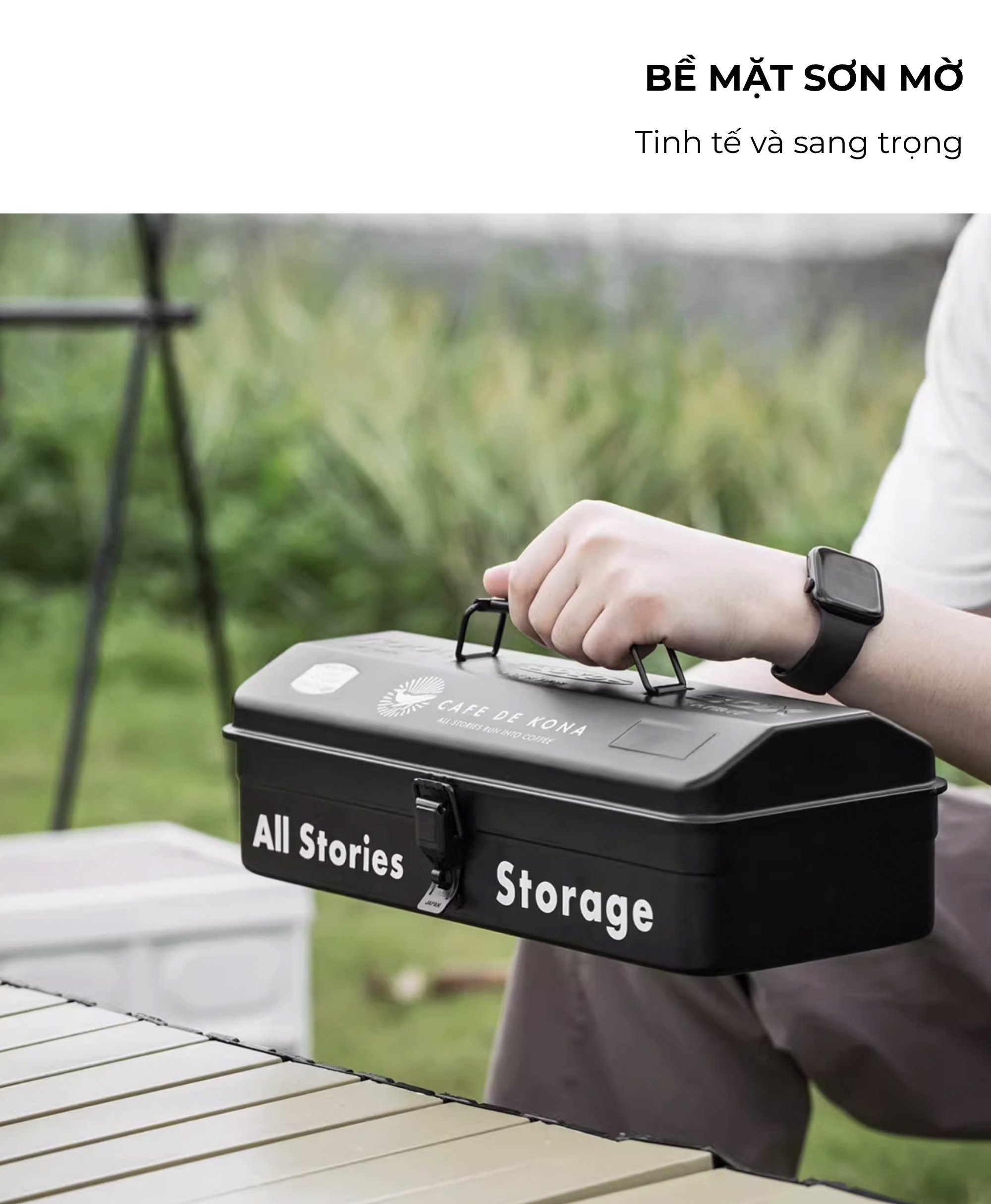 Cận cảnh chốt khoá thép không gỉ trên hộp sắt CAFE DE KONA