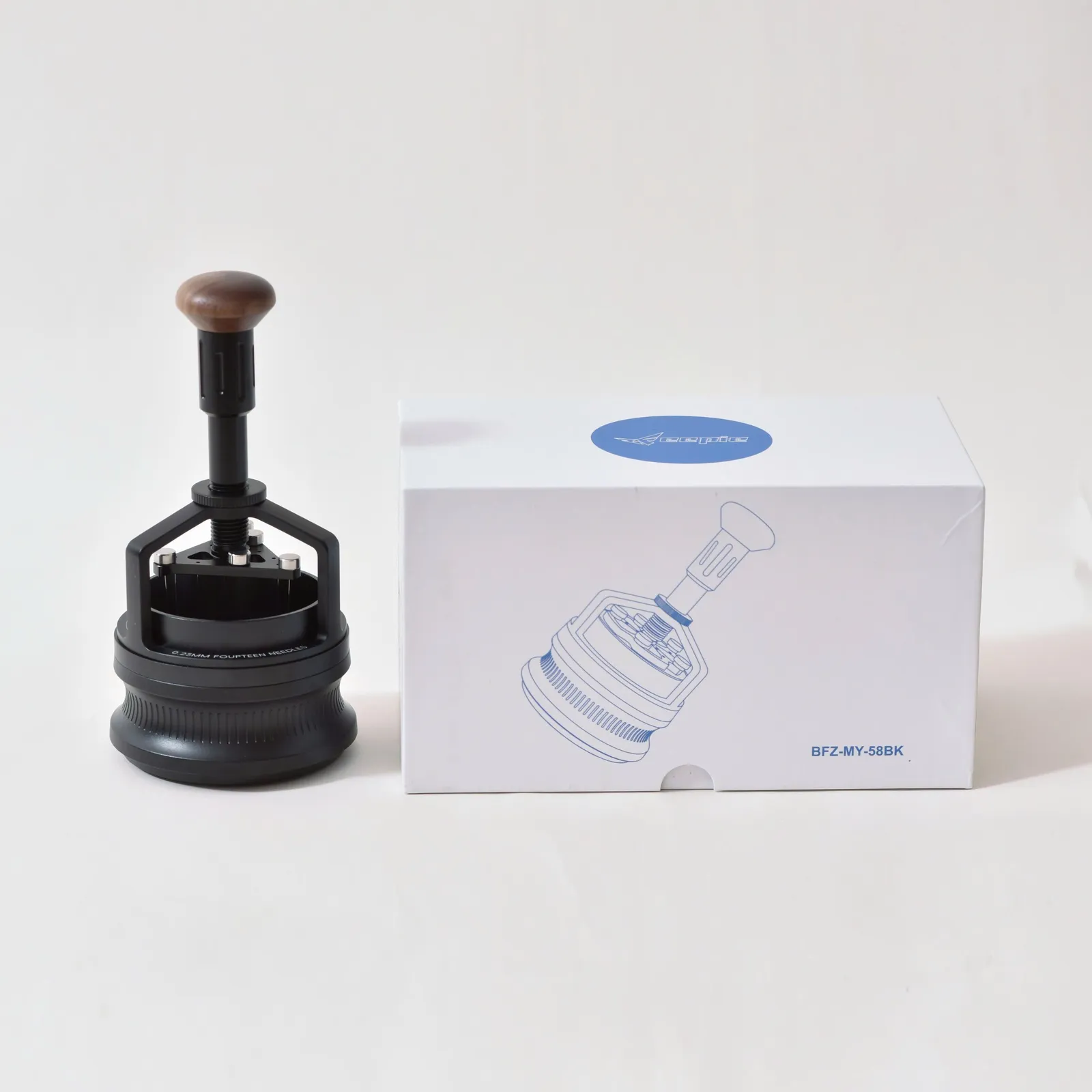 Kim xoay tán bột Feepie Wood Charm cùng hộp đựng chính hãng mã BFZ-MY-58BK