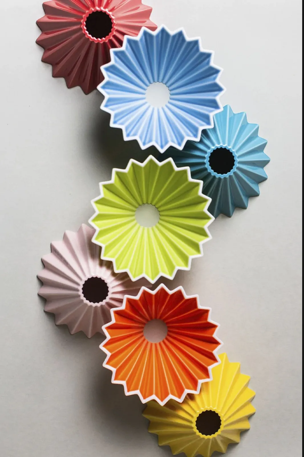 Các màu phễu sứ Origami Dripper S nhìn từ trên xuống