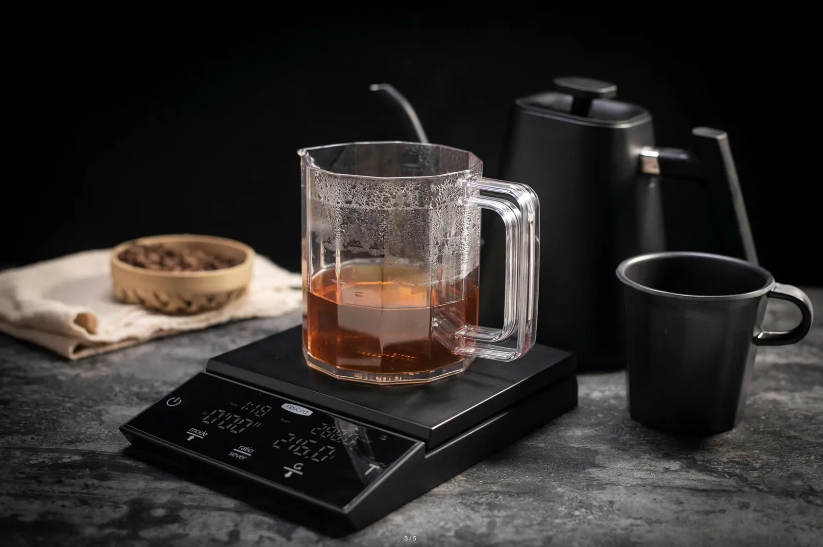 Bảng thông tin sản phẩm cân Felicita Parallel Black Plus song ngữ Việt Anh