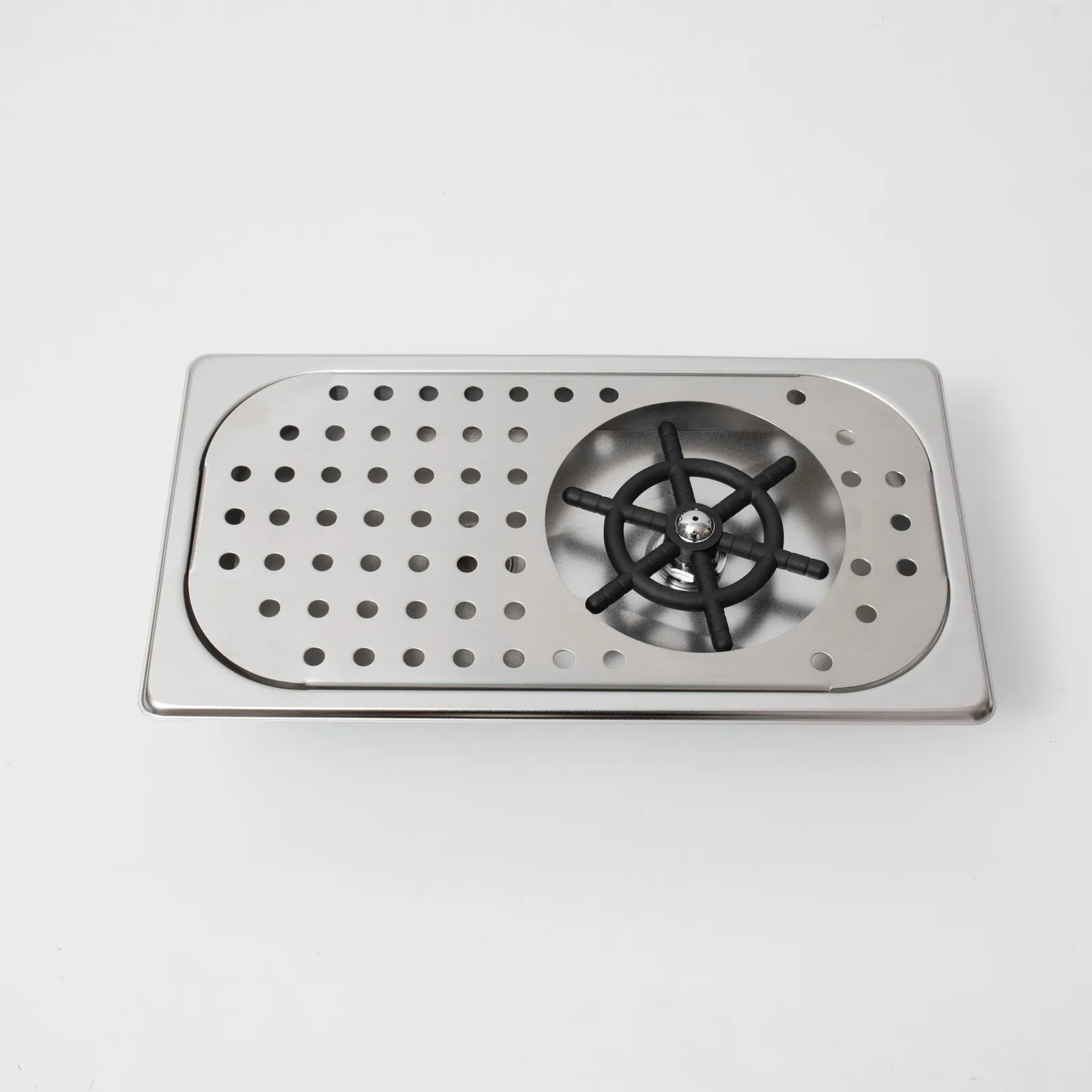 Khay rửa ca ly quầy bar âm sàn inox 304 mã B1309 hai màu bạc và đen đặt cạnh nhau