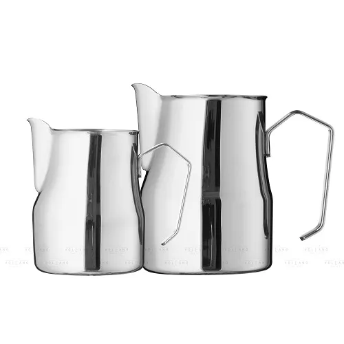 Ca đánh sữa Motta Europa inox 304 màu bạc mũi rót nhô cao thân bầu hình quả chuông