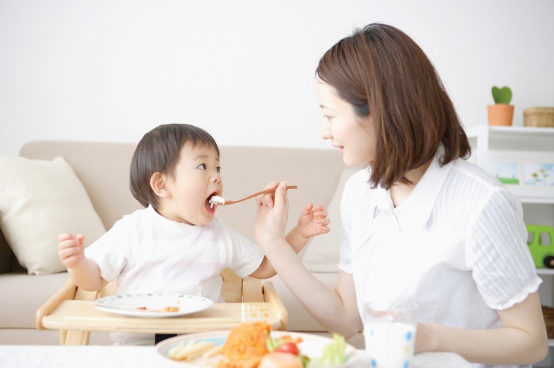 BÍ QUYẾT CHO TRẺ NHỎ DÙNG BỮA THẬT VUI