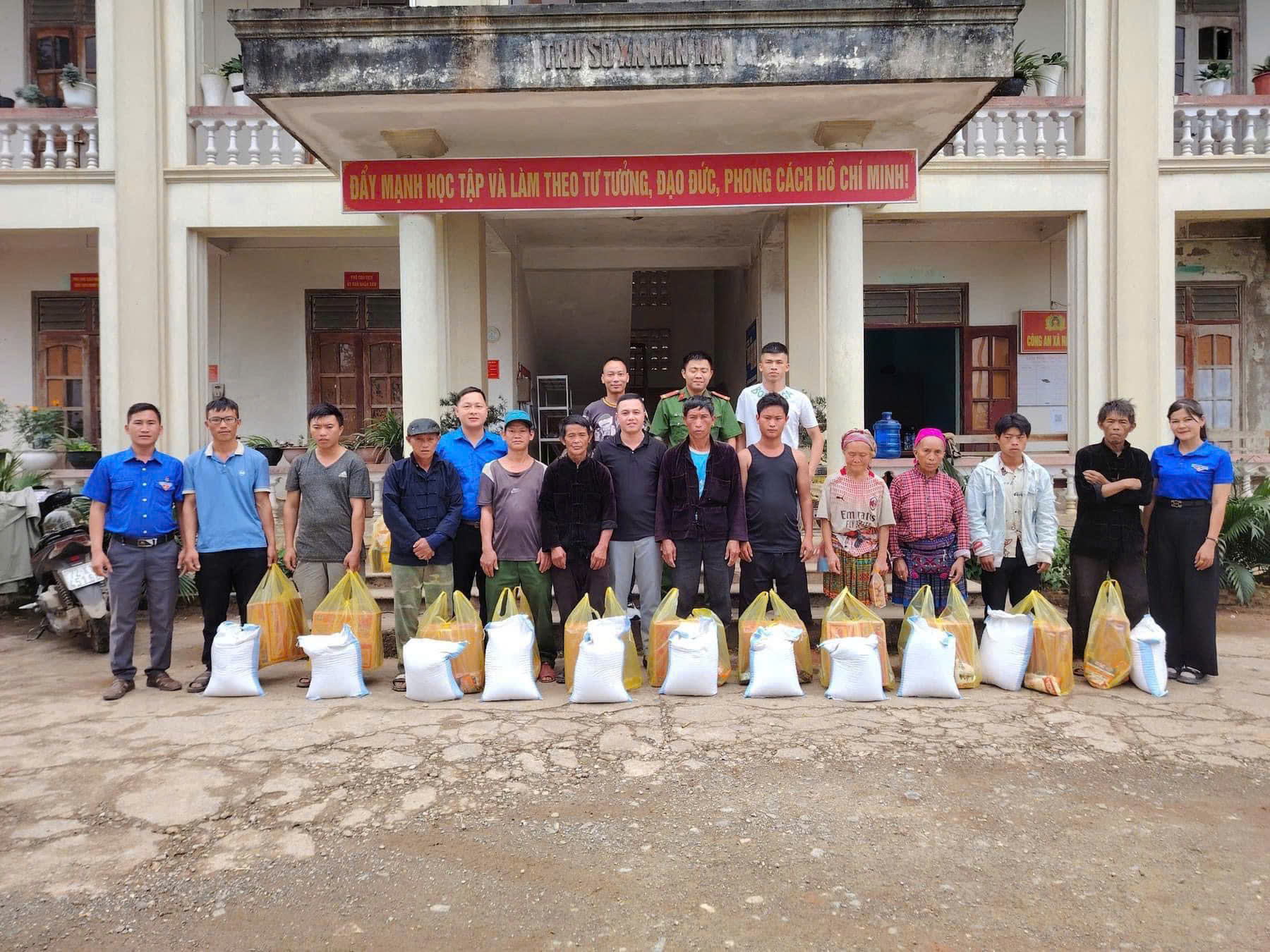 Bệnh Viện Đa Khoa Xín Mầm 27/09