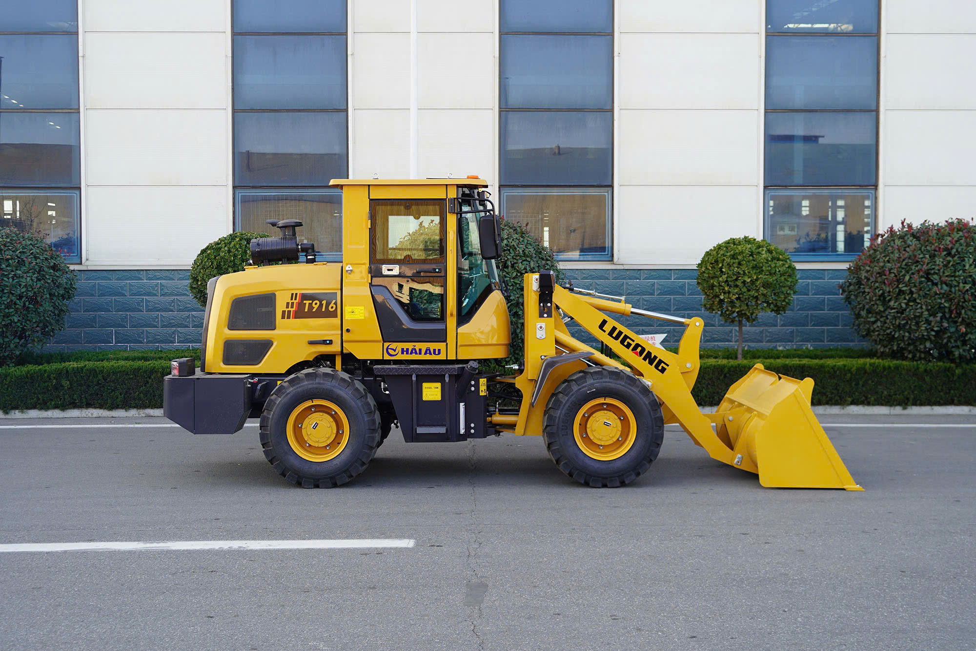 may-xuc-lat-lugong-t916