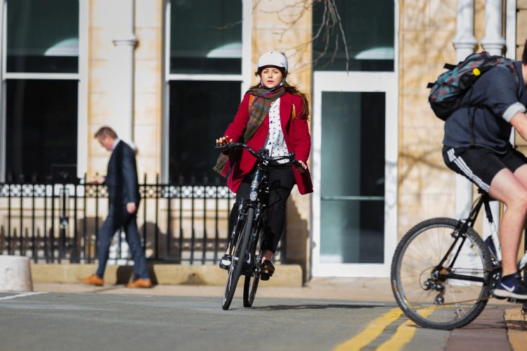 Mua xe đạp thành phố cần chú ý những điểm gì?