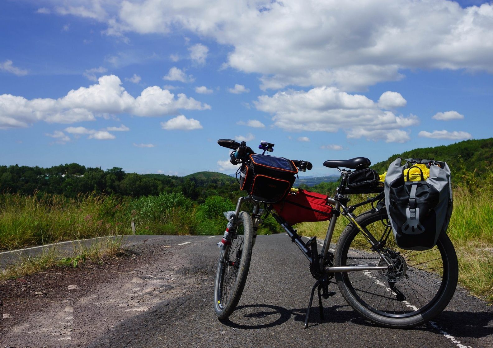 Ra mắt mẫu xe đạp Touring nhập khẩu giá tốt cho người yêu xe