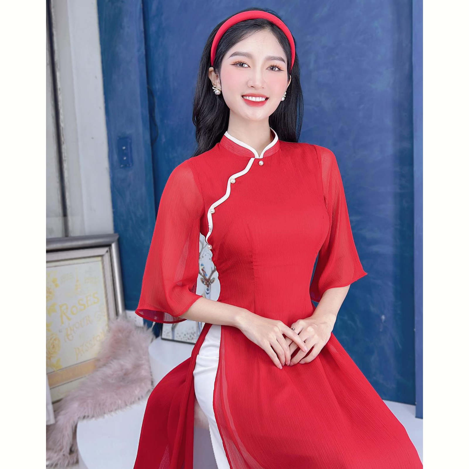 Tại Sao Áo Dài Đỏ Tết Lại Được Ưa Chuộng?