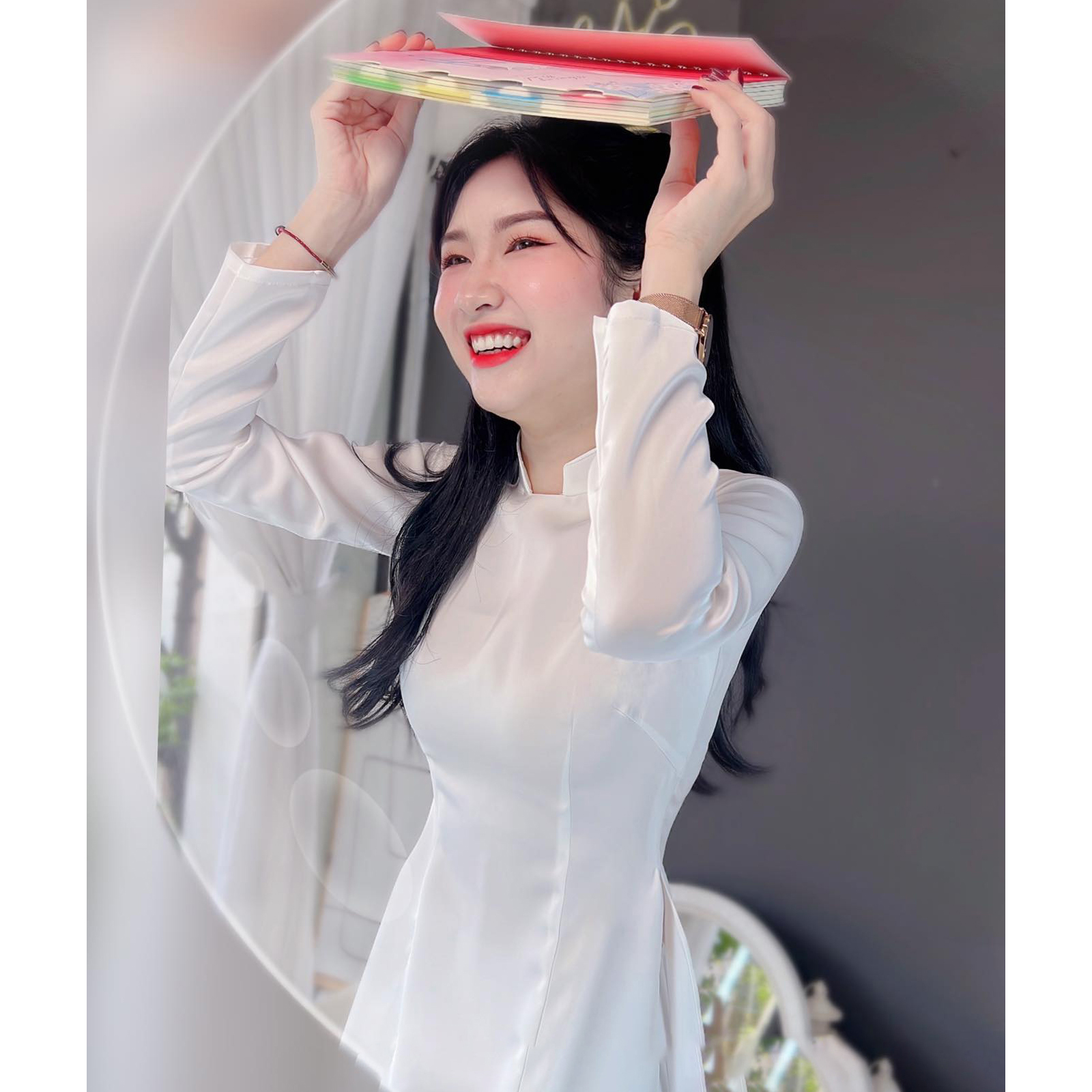 Những Lưu Ý Khi Chọn Mua Áo Dài Nữ Sinh May Sẵn Cần “ Khắc Cốt Ghi Tâm”