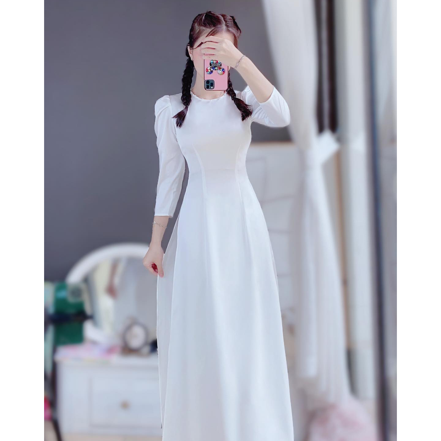 Những Lưu Ý Cho Các Bạn Nữ Sinh Về Cách Mặc Áo Dài Trắng Không Lộ Bụng