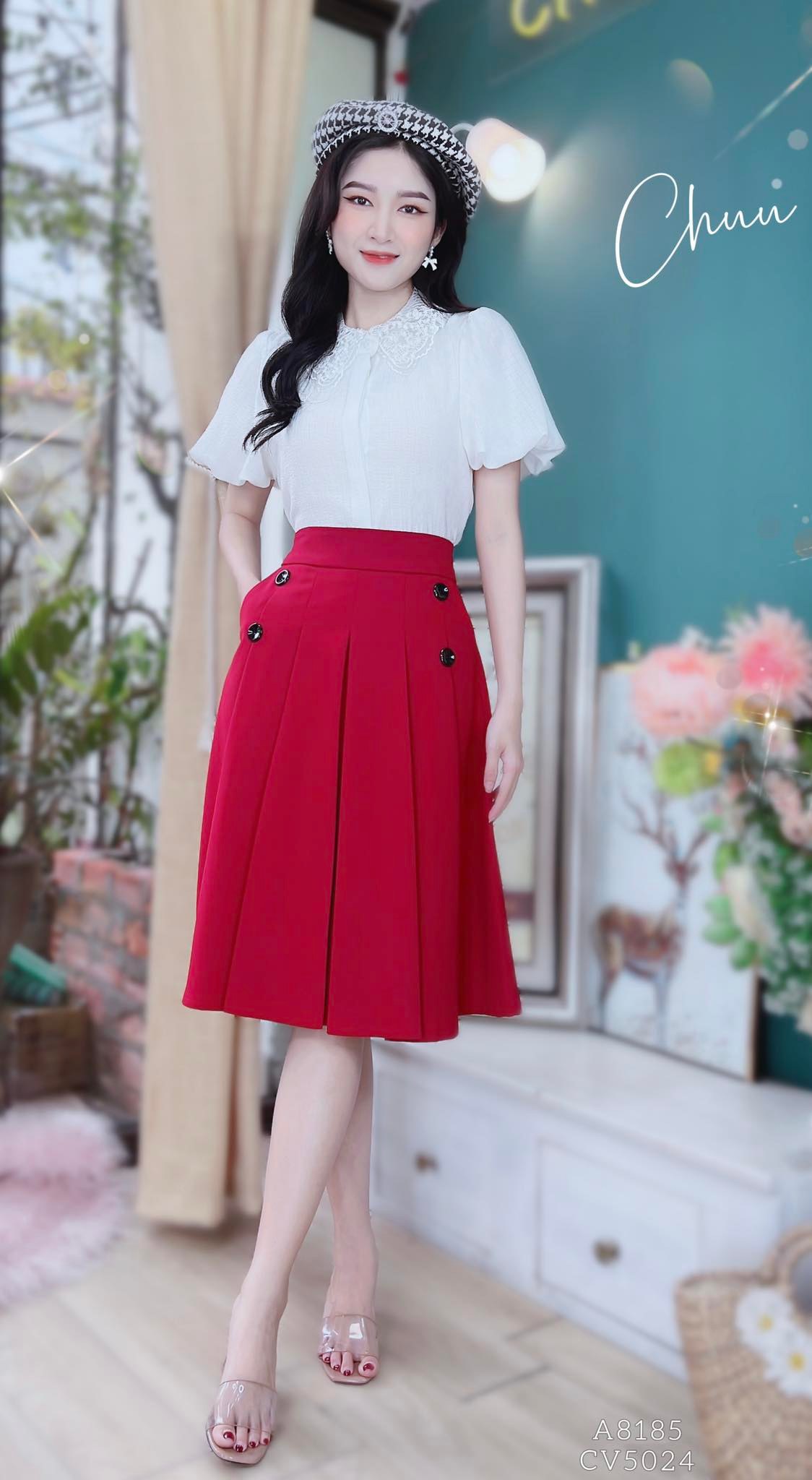 Váy xốp cổ yếm tay bồng