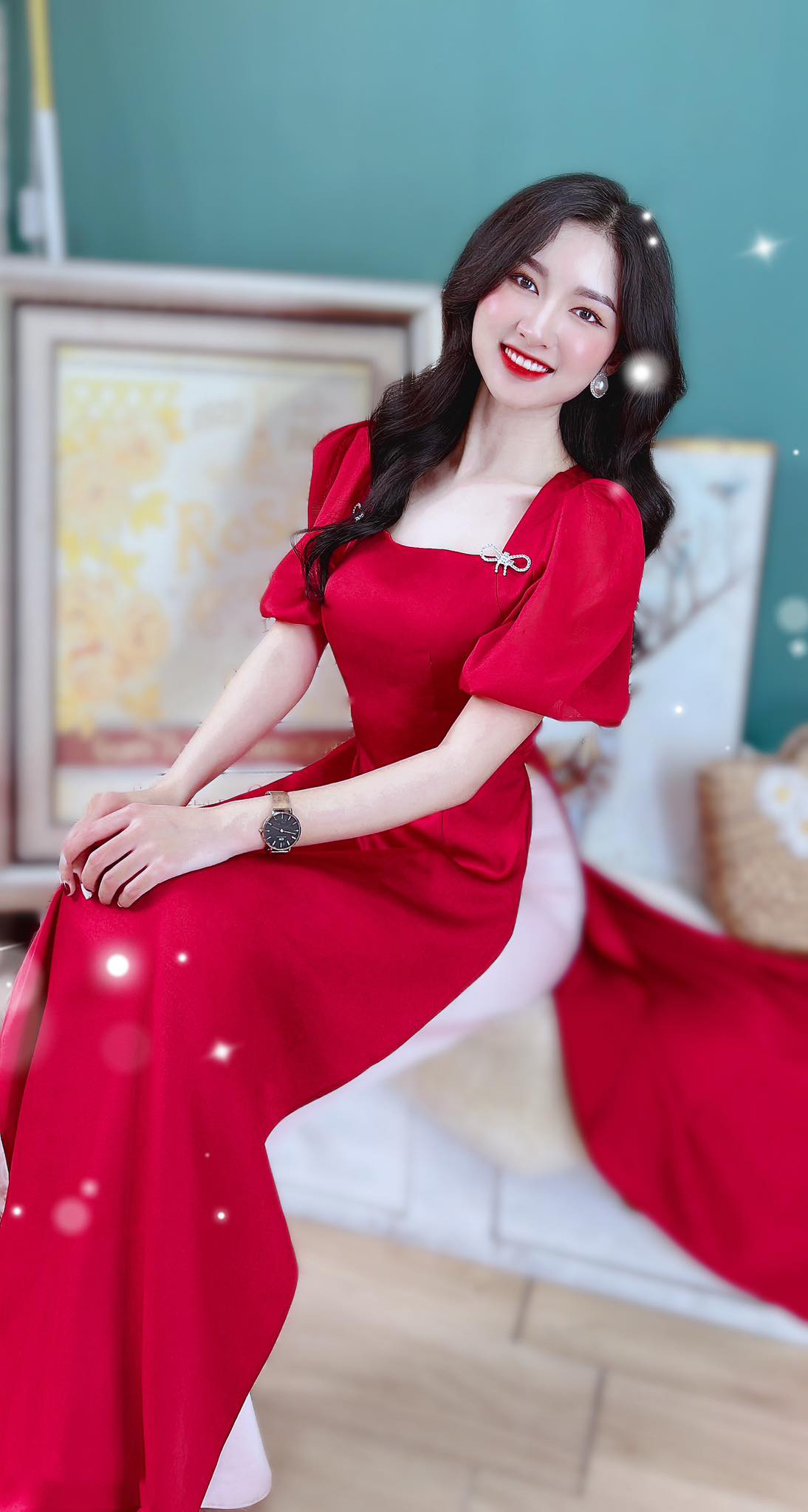 Áo dài cách tân màu đỏ
