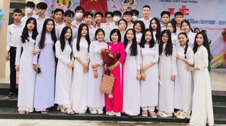 Áo dài đồng phục học sinh