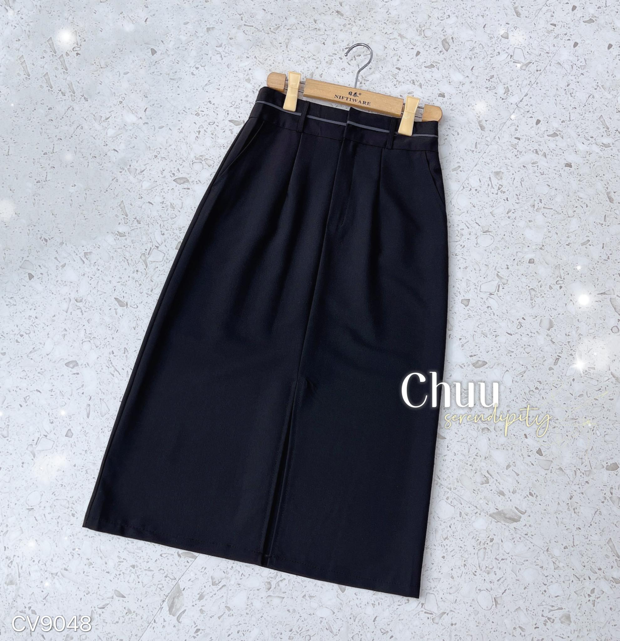 Muôn kiểu mix đồ với chân váy midi chuẩn trend mùa hè - 2sao