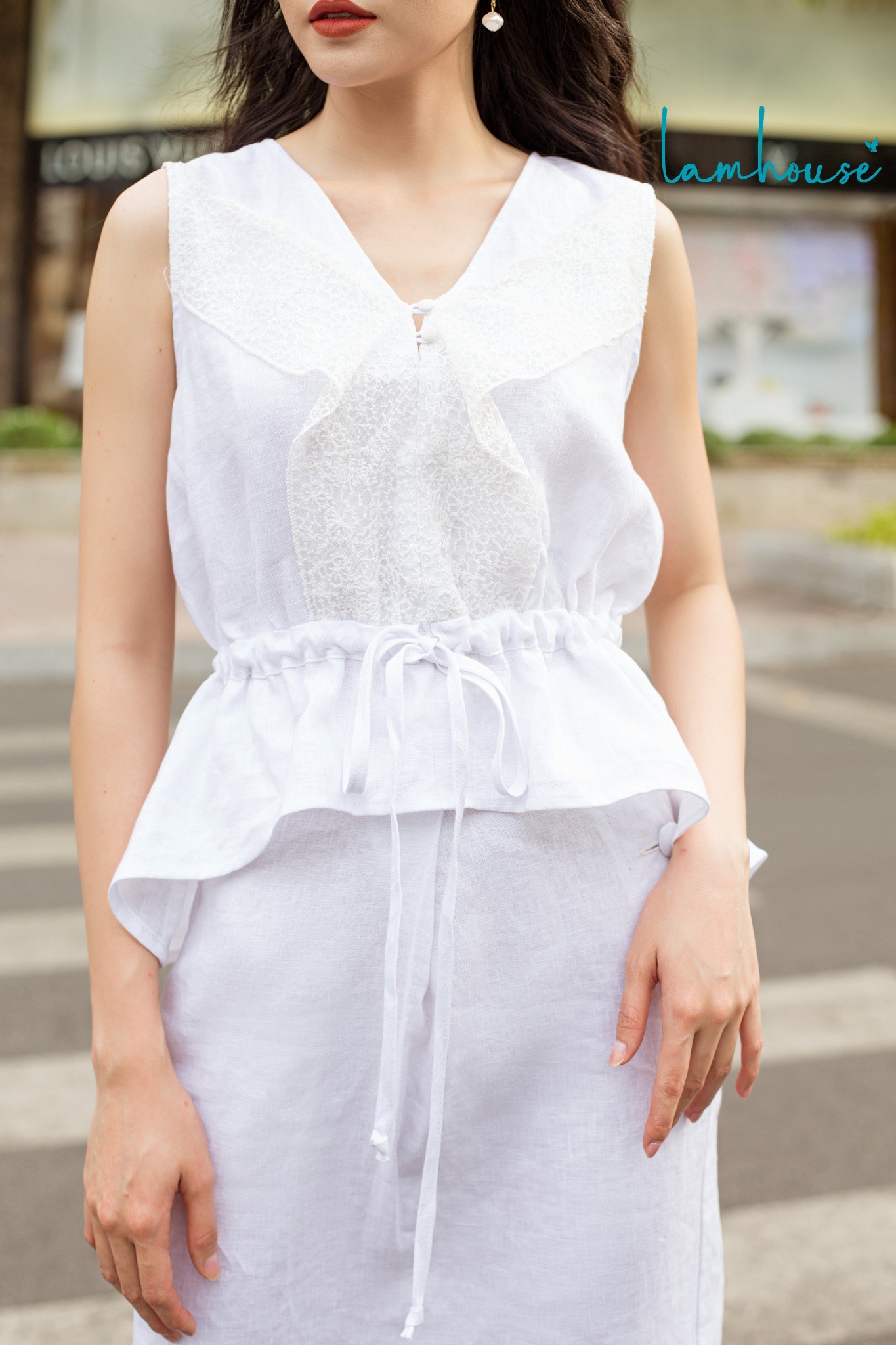 Chân váy xô trắng tầng thêu hoa chân iuu quá mới xĩu 10/10 hiệu GRL Japan  luôn một em must have trong tủ đồ Dài 8... | Instagram