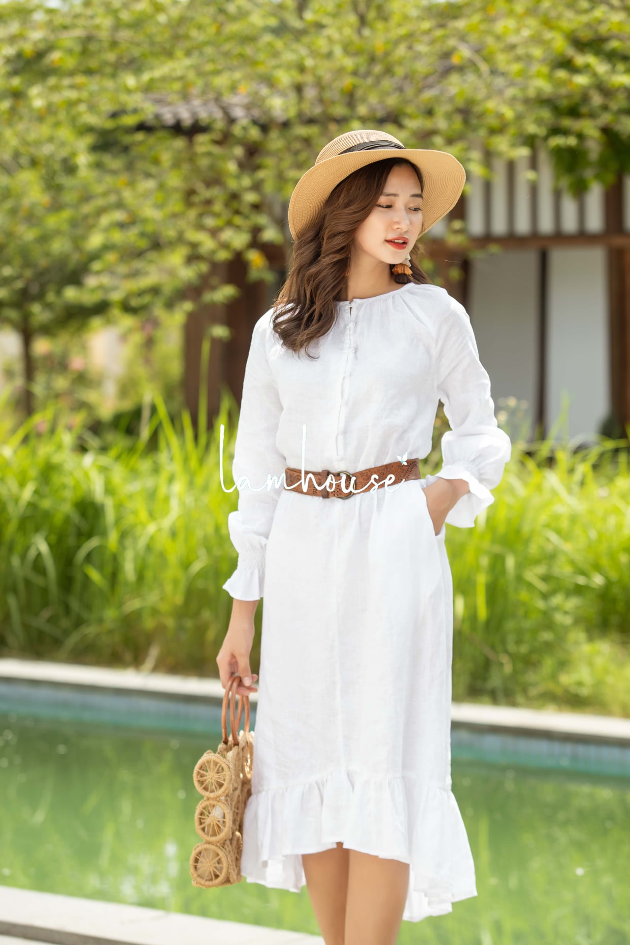 Đầm Vintage Màu Trắng Cổ Sen Thắt Nơ Eo, Váy Trắng Tiểu Thư Ulzzang |  Shopee Việt Nam