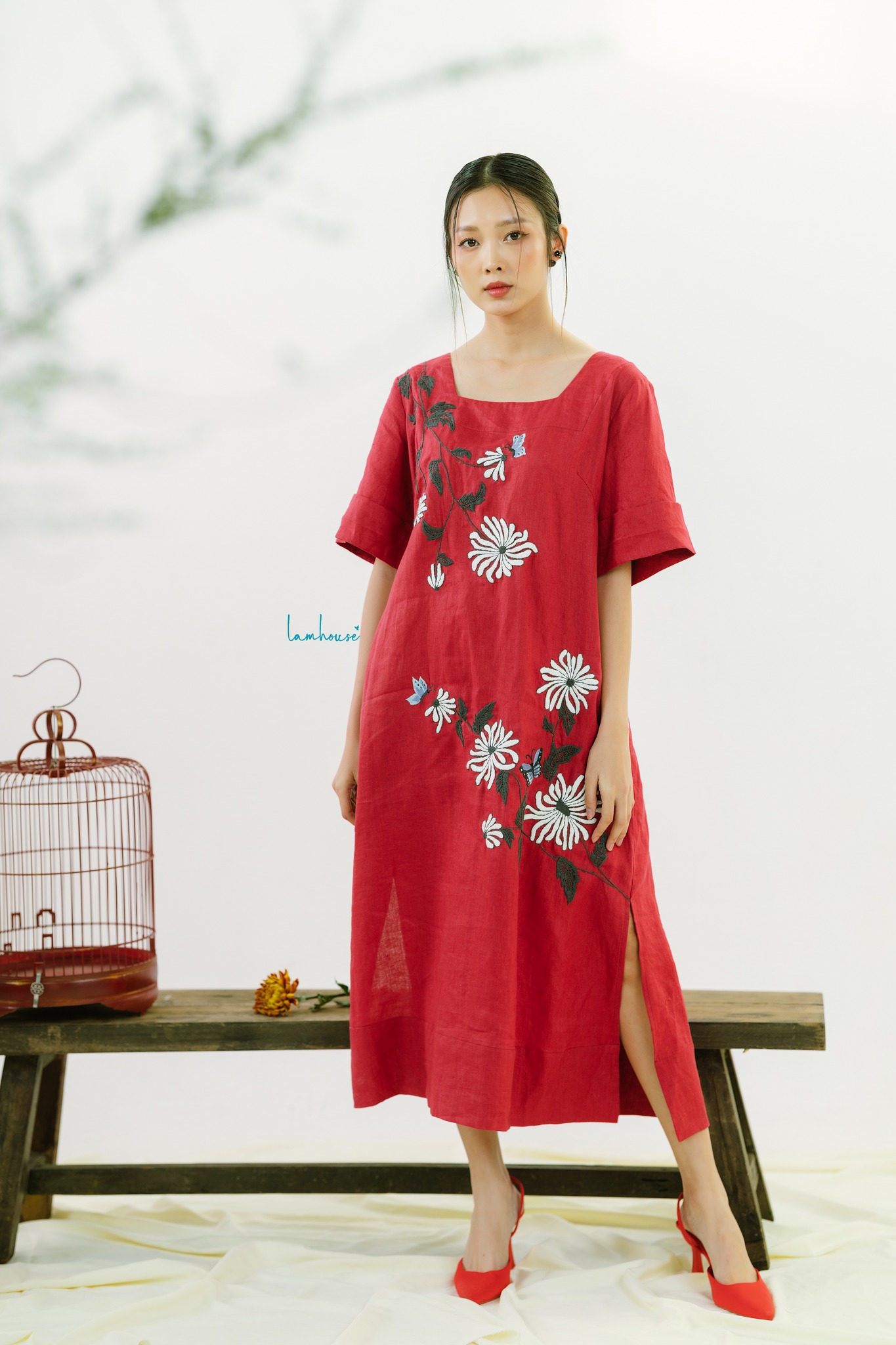 21/V020/01/VÁY XÒE, CỔ VUÔNG, CÚC NGỰC, HOA Zen Fashion