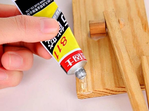 Tìm hiểu về keo Super Glue là gì? Công dụng của nó như thế nào?