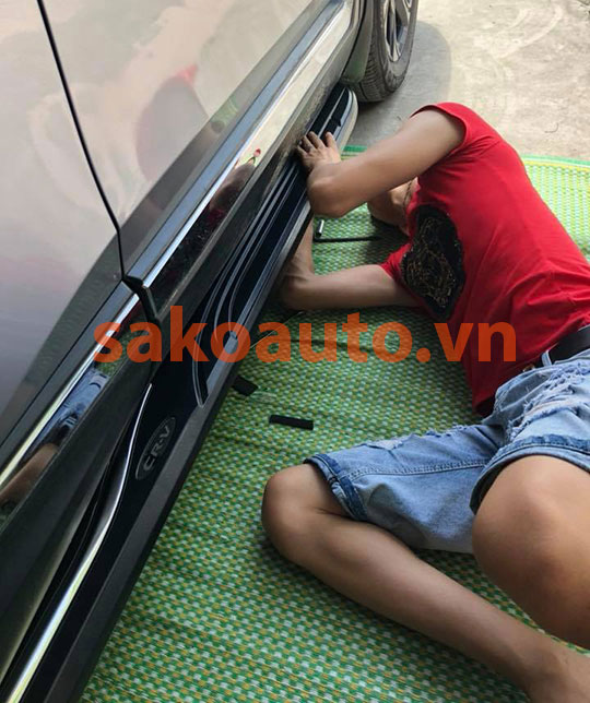 bậc lên xuống honda crv 2019