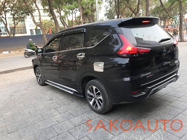 lắp bậc lên xuống mitsubishi xpander