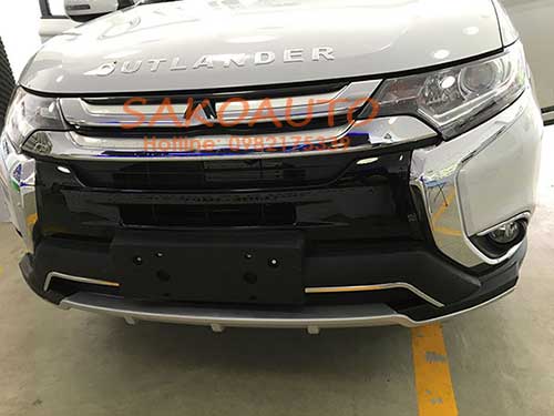 ốp pô outlander 2020