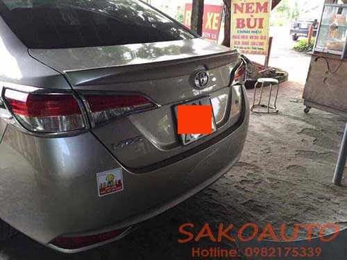 đuôi gió dán xe vios 2019