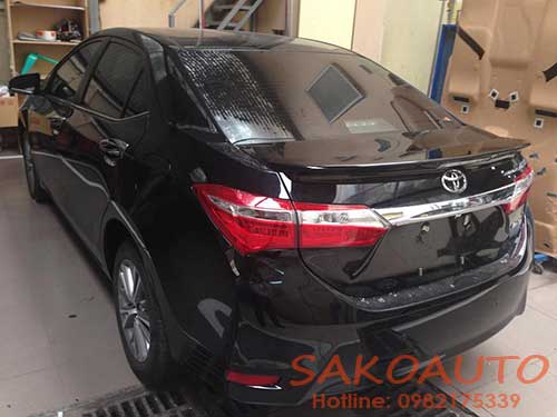 đuôi gió toyota altis 2019
