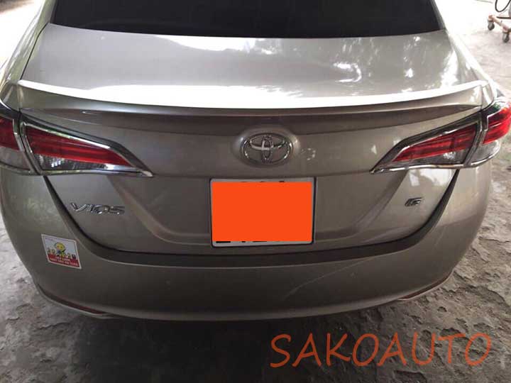 đuôi cá xe vios 2019