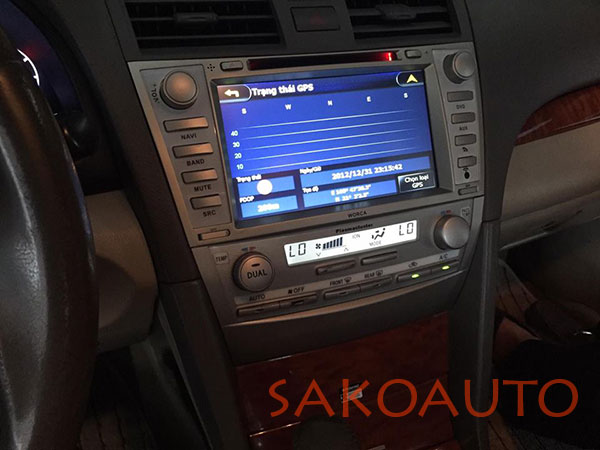 dvd xe camry 2010