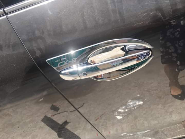 chén cửa mazda cx8