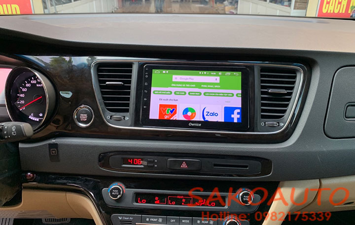 màn hình theo xe sedona 2019