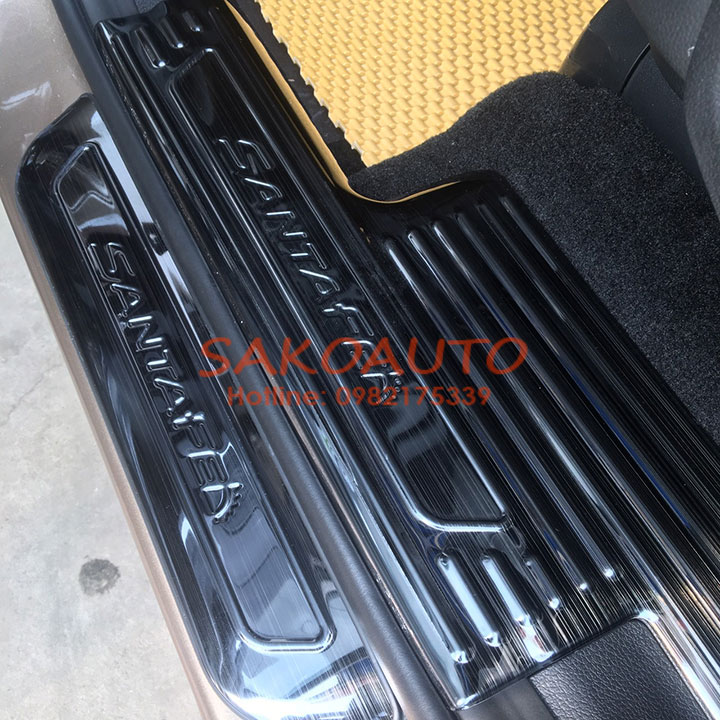 ốp bậc santafe 2019