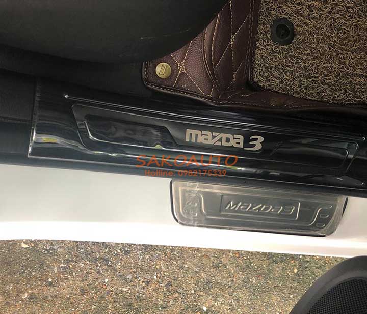 óp bậc cửa mẫ titan 2018