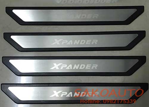 ốp bậc có đèn xpander 2019