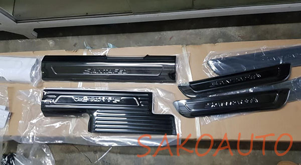 ốp bậc titan santafe 2019