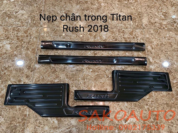 nẹp ốp bậc cửa phía trong xe rush