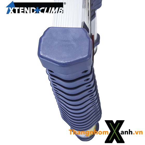 Thang nhôm Xstend Climb nhìn từ trên xuống hầm hố, thang nhôm Xtend Climb 770P coa cấp giá rẻ HCM
